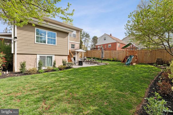 Backyard, Exterior, Playground