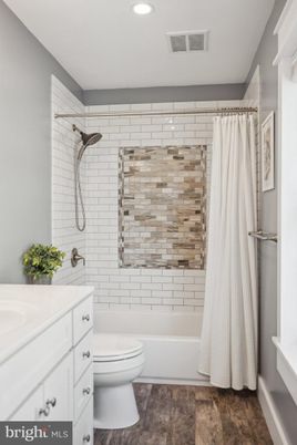 Bathroom, Interior, Recessed Lighting, Wood Texture Flooring