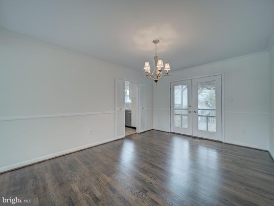 Chandelier, Empty room, Interior, Wood Texture Flooring