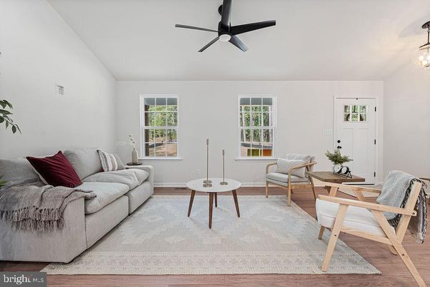 Interior, Living room, Pendant Lights, Wood Texture Flooring