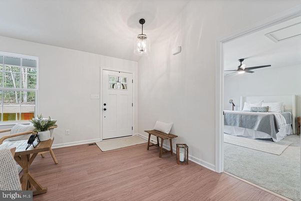 Bedroom, Interior, Pendant Lights, Wood Texture Flooring
