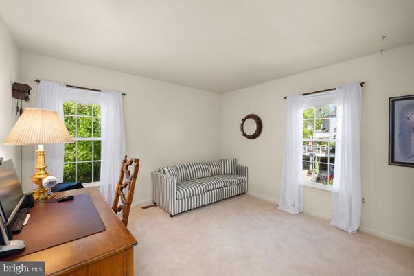 Home Office, Interior