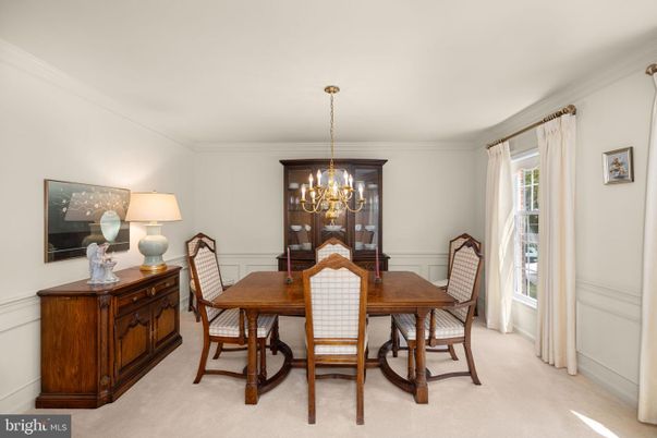 Chandelier, Dining room, Interior