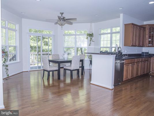 Dining room, Interior, Kitchen, Recessed Lighting, Wood Texture Flooring