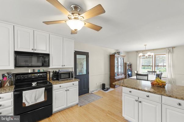 Chandelier, Dining room, Interior, Kitchen, Wood Texture Flooring