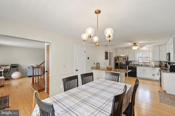 Dining room, Interior, Kitchen, Pendant Lights, Wood Texture Flooring