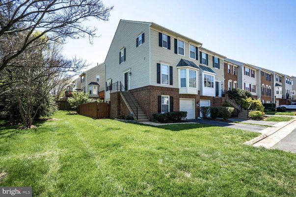 Attached, Exterior, Facade, Brick Facade, Rowhouse