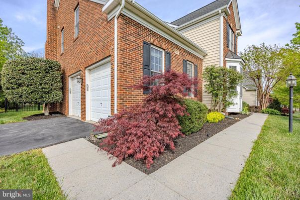 Attached, Exterior, Facade, Brick Facade, Cape Cod