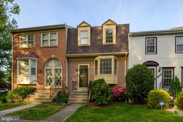 Exterior, Facade, Brick Facade, Rowhouse
