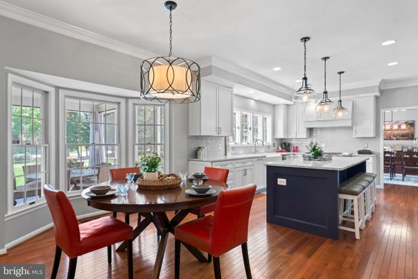 Dining room, Interior, Kitchen, Pendant Lights, Recessed Lighting, Wood Texture Flooring
