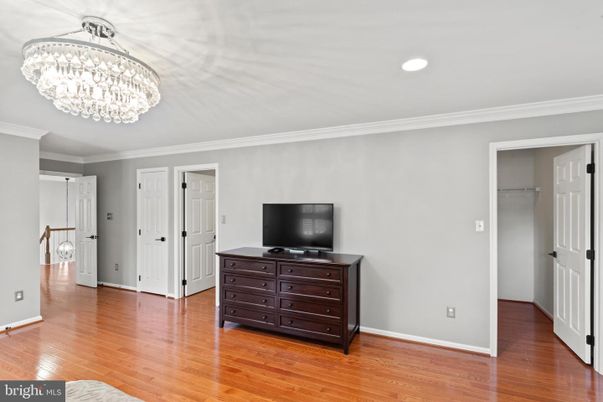 Chandelier, Interior, Recessed Lighting, Wood Texture Flooring