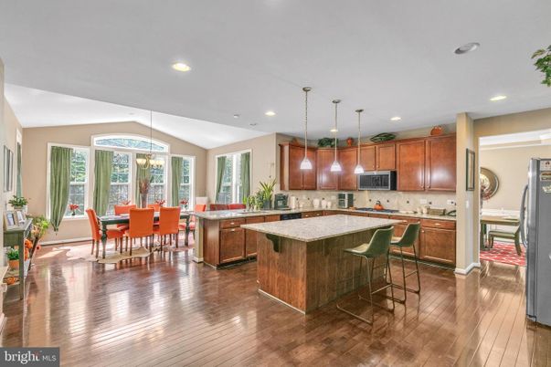 Dining room, Interior, Kitchen, Pendant Lights, Recessed Lighting, Wood Texture Flooring