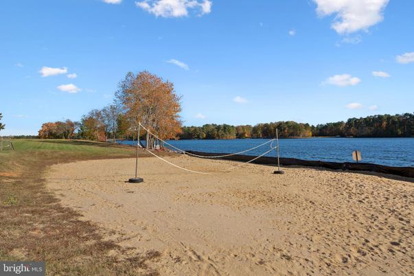 Exterior, Lake, Tennis Courts