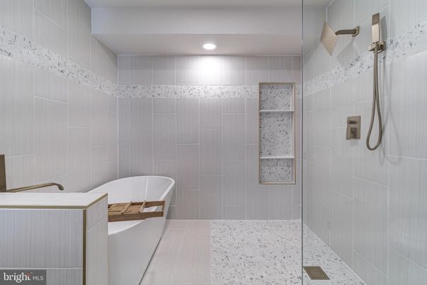 Bathroom, Free Standing Baths, Glass Shower, Interior, Recessed Lighting
