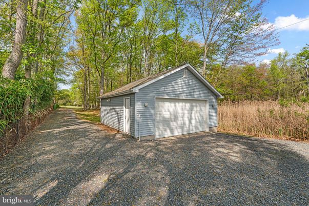 Detached Garage, Exterior