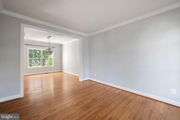 Empty room, Interior, Pendant Lights, Wood Texture Flooring
