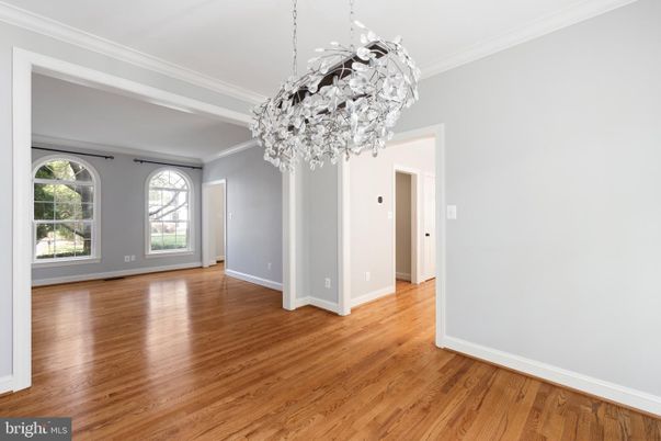 Chandelier, Empty room, Interior, Pendant Lights, Wood Texture Flooring