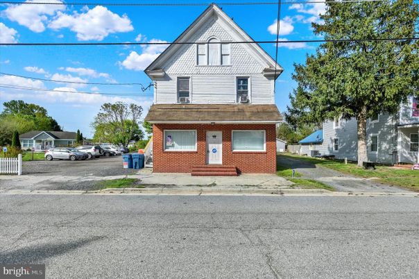 Exterior, Facade, Brick Facade, Queen Anne Victorian