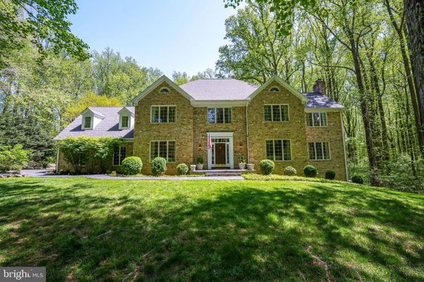 Backyard, Exterior, Facade, Brick Facade, Brick Traditional