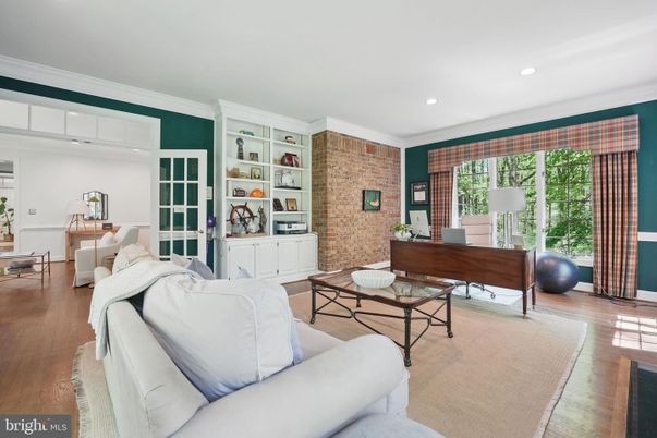Home Office, Interior, Living room, Recessed Lighting, Stone Walls, Wood Texture Flooring