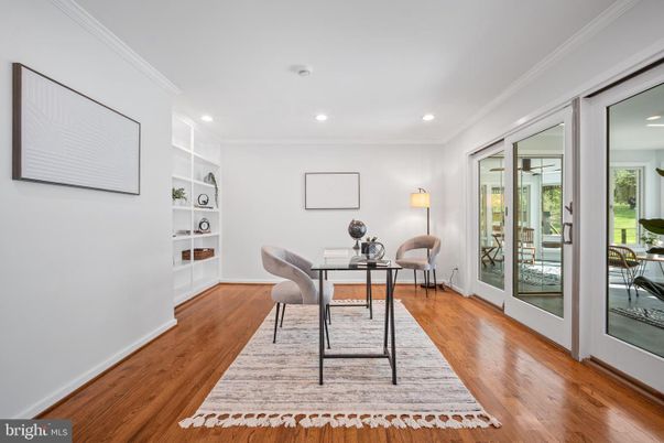 Home Office, Interior, Recessed Lighting, Wood Texture Flooring
