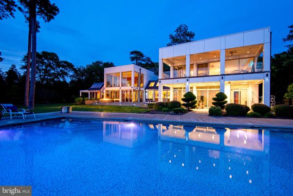 Exterior, Pool, Solar Panels