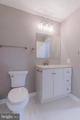 Bathroom, Dual Sink Vanities, Interior, Marble