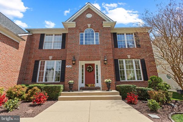 Exterior, Facade, Brick Facade, Brick Traditional