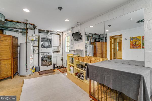 Interior, Recessed Lighting, Utility Closets, Washer