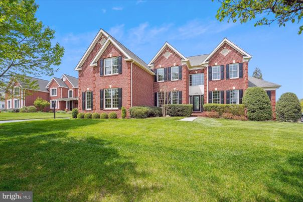 Exterior, Facade, Brick Facade, Brick Traditional