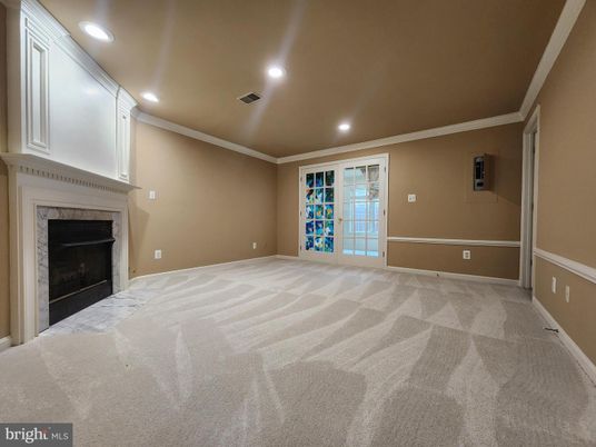 Empty room, Fireplace, Interior, Recessed Lighting