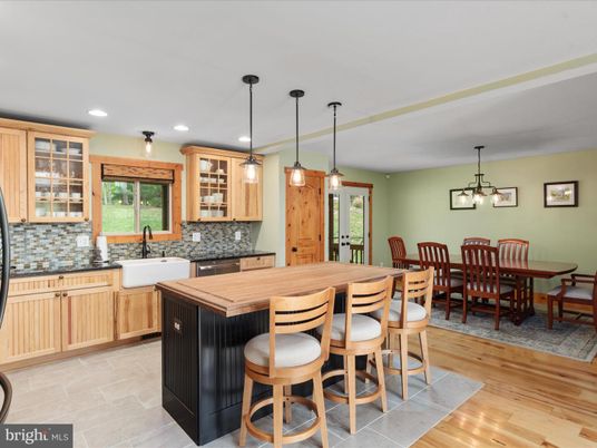 Dining room, Interior, Kitchen, Pendant Lights, Recessed Lighting, Wood Texture Flooring
