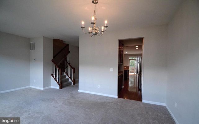 Chandelier, Empty room, Interior, Recessed Lighting
