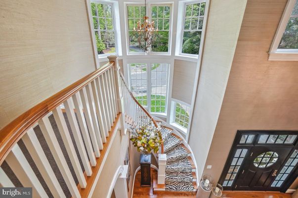 Chandelier, Interior, Wood Texture Flooring