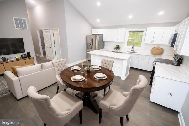 Dining room, Interior, Kitchen, Recessed Lighting, Stainless Steel Appliances, Wood Texture Flooring