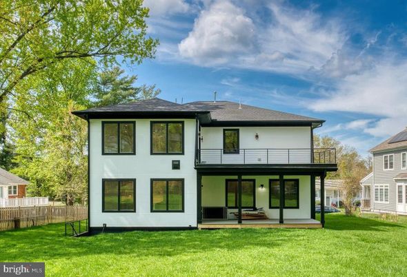 Backyard, Exterior, Facade, Farmhouse