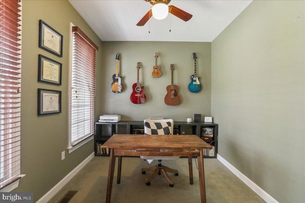 Home Office, Interior