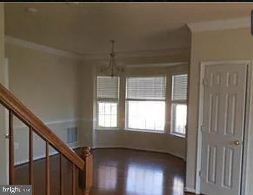 Chandelier, Empty room, Interior, Wood Texture Flooring