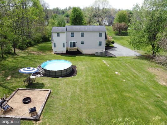Backyard, Exterior, Pool