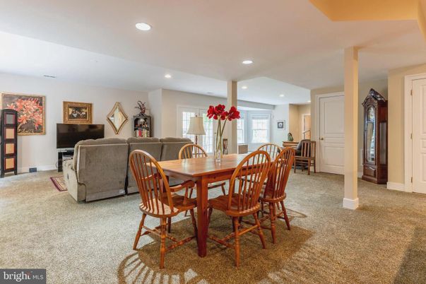 Dining room, Interior, Living room, Recessed Lighting