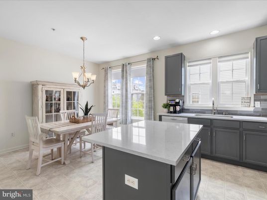 Chandelier, Dining room, Interior, Kitchen, Recessed Lighting