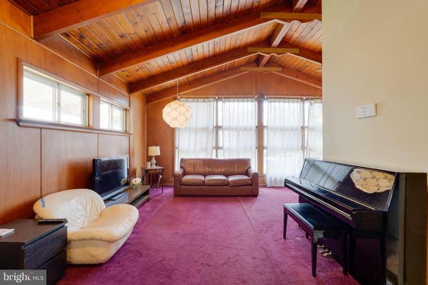 Interior, Pendant Lights, Piano, Wooden Beams, Wooden Ceilings, Wooden Walls