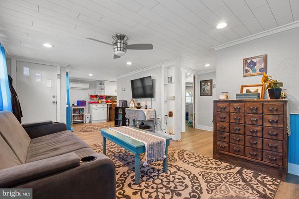 Interior, Kitchen, Living room, Recessed Lighting, Wood Texture Flooring