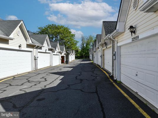 Detached Garage, Exterior
