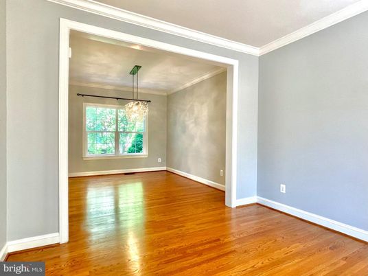 Chandelier, Empty room, Interior, Wood Texture Flooring