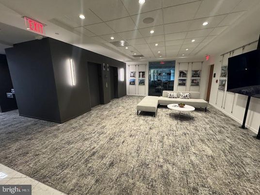 Elevator, Interior, Living room, Recessed Lighting