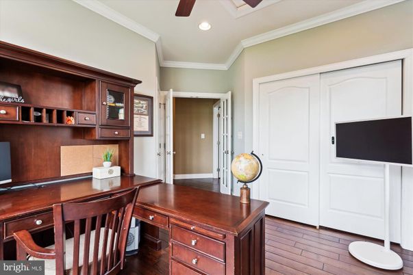 Home Office, Interior, Recessed Lighting, Wood Texture Flooring