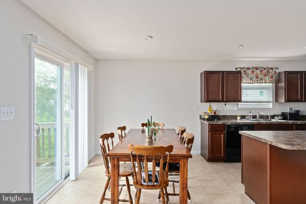 Dining room, Interior, Kitchen, Recessed Lighting