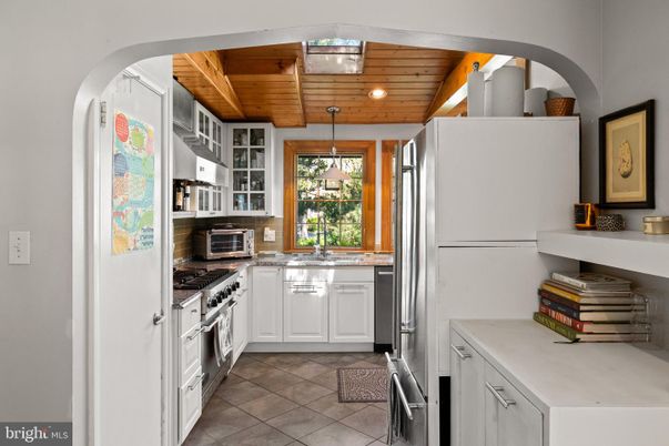 Interior, Kitchen, Recessed Lighting, Stainless Steel Appliances, Wooden Beams, Wooden Ceilings