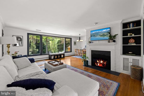 Chandelier, Dining room, Fireplace, Interior, Living room, Pendant Lights, Wood Texture Flooring